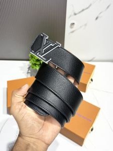 Loui_s vuitton twotone buccal with black leather belt with og box 