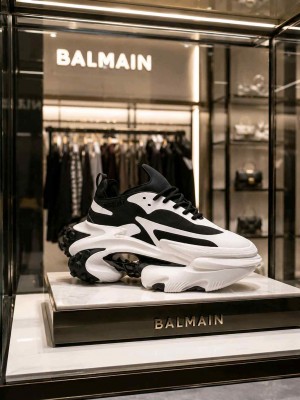 Balmai n B Studs Unicorn Black White