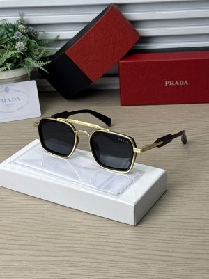 Prad.a_8416_Gold_Black