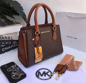Michael_kor_s satchel marilyn With box 321