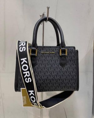 Michael_kor_s satchel marilyn With box 594