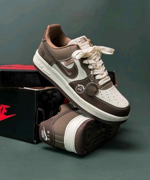 Nik e Airforce 1 North Face Brown X Cactus Jack