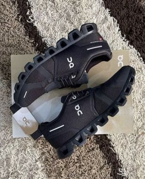ON CLOUD 5 RUNNING WATERPROOF BLACK WITH OG BOX FIX