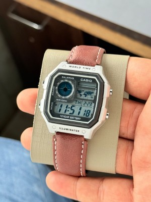 *CASIO*Analog-Style Dial (inside digital)
Water Resistance