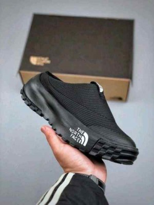 The North Facee Never Stop Mule Black 3046