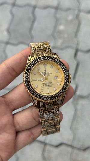 Role_x Vintage Gold