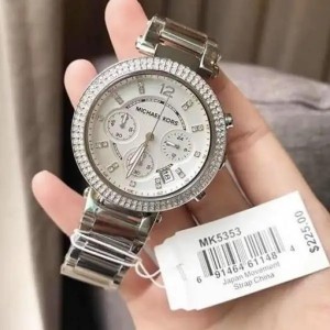 Mic Kor Premium Quality Watch With LIVE VIDEO CALL FACILITY MIC0