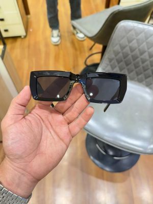 Hug.oboss 1310 glossy black