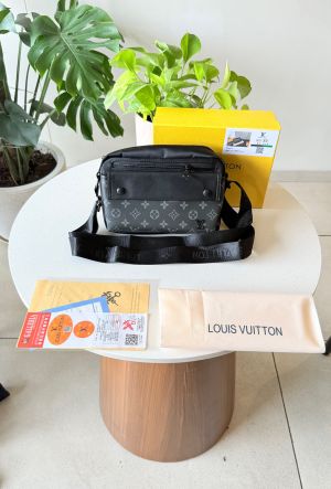 Lv Crossbody Messanger Sling Bag With Ogbox Dustbag Etc model 492 fix 