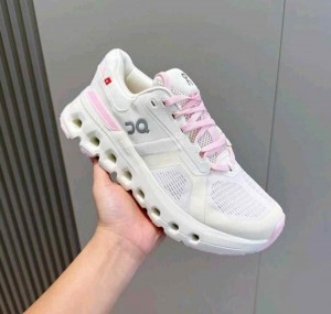 On Running Cloud Runner Shoes White Pink Sporty Elegant 1227
