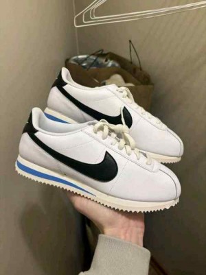Nikkee Cortez TXT White Blue