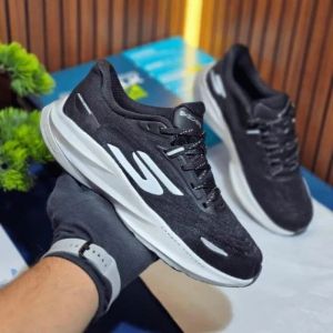 Skecherr.s Aero Spark  Go Run Black Sneaker