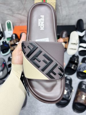 FENDDI RUBBER FUSSBETTS SLIDES BROWN