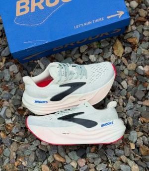 Brooks Glycerin Max white