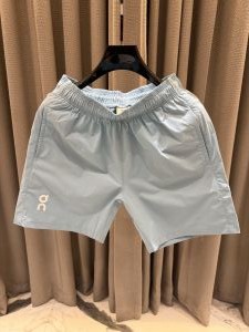 On Cloud Shorts Sky