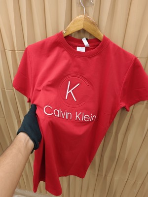 embossed print round neck tshirt red
