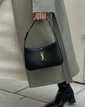 yves_saint_laurent_ysl_leather_hobo_bag_with_ogbox_etc_515