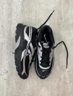 Nikke initiator black silver sneakers