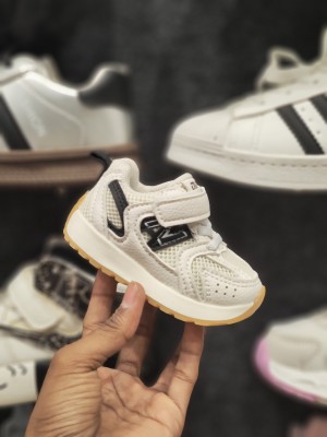 Sneakers White