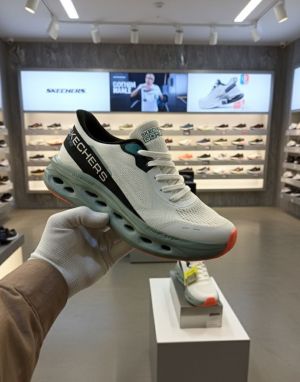 max cushioning glide step advert hands free slip ins mens sneaker fix rate