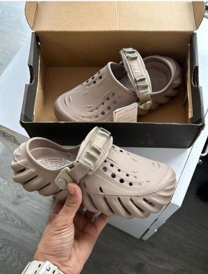 Croccs Echo Clogs Brown