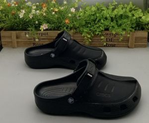 Crocc s yukon clog black 