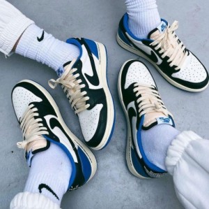 Air Jordan 1 low OG x FRAGMEN X TRAVI SCOTT