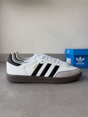 Adidas-Samba Classic White/Black Strips With Extra Laces KeyChain Tags Carry Bag