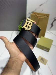 Burberrry BB-247 golden buccal black brown reversible belt with og box card and carry bag