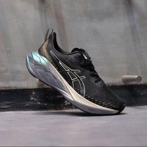 Asiccs Novablast 4 Platinum Black Champagne