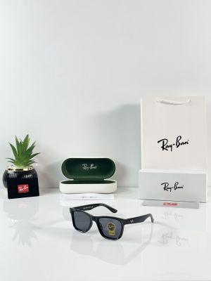 RB Reverse 0502 Shine Black