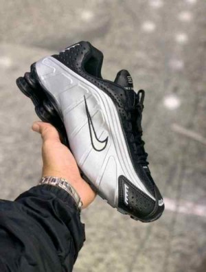 Nikee shox R4 preto prata