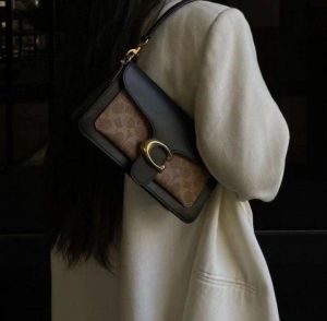 Coacch tabby 26 shoulder bag with og box
