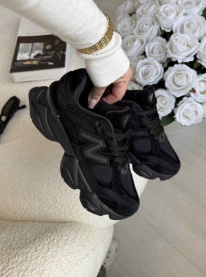 NEW BALANCCE 9060 TRIPAL BLACK CAT