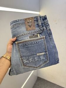 BURBERY PREMIUM LIGHT BLUE DENIM JEANS STRAIGHT FIT LENGHT 41