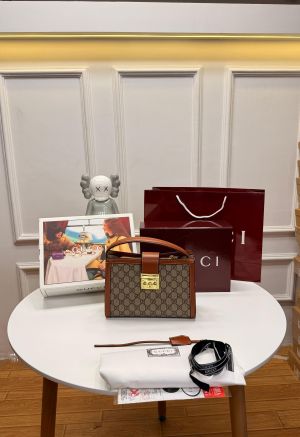 Gucccii gg padlock shoulderbag with doublebox carrybag etc 371