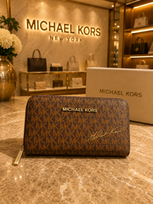 Michael kor Womens Wallet Brown Colour(105)