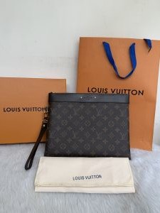 Louiis Vuitton CB PO-3 Pochette to Go With OriginalBox DustCover & CarryBag