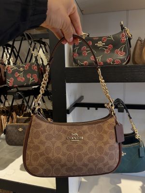 Coacch Teri Shoulder Bag Premium Quality With Box Dustbag SlingBelt Bill Card