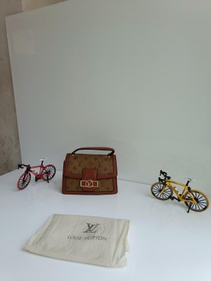 1 Left Offer Handbag Premium Quality Bag