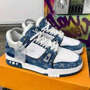 Louiss Vuitton Trainer Denim Blue With All Accessories 929