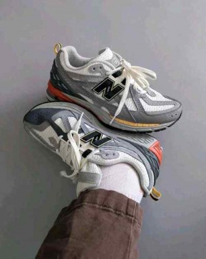 new Balancee 1906U Willful Bias Shadow Grey