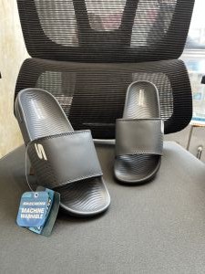 Skecherrs Hyper Burst Soft Slides