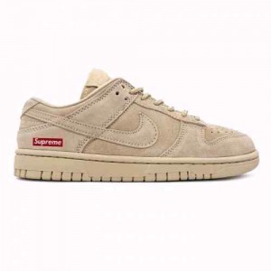 SB Dunk Low x Supreme Beige