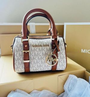 Mk Bedford Legacy Small Boston With Dust Bag beige colour 