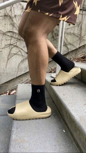 ADDIDAS YEZZY SLIDES
