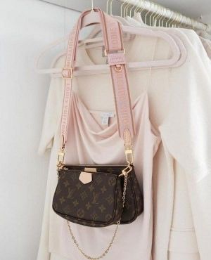 Louuis_Vuttion_ pochette sling bag with og box and premium quality with inner brown premium quality (pink )