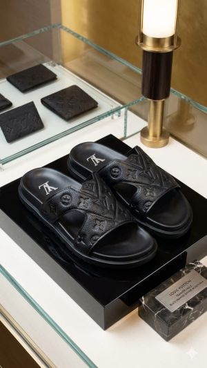 LOUIIS VUITTON MULE BLACK FLIP FLOP