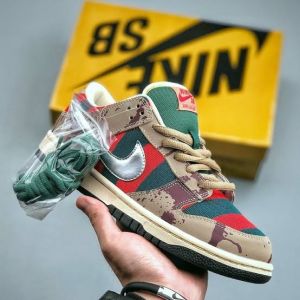 e.SB Dunk Low Freddy Krueger