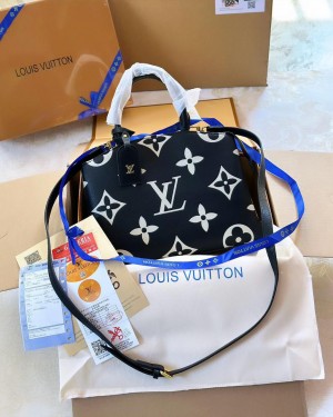 LouiPETITE PALAIS DUBBLE BOX PACKING 1868